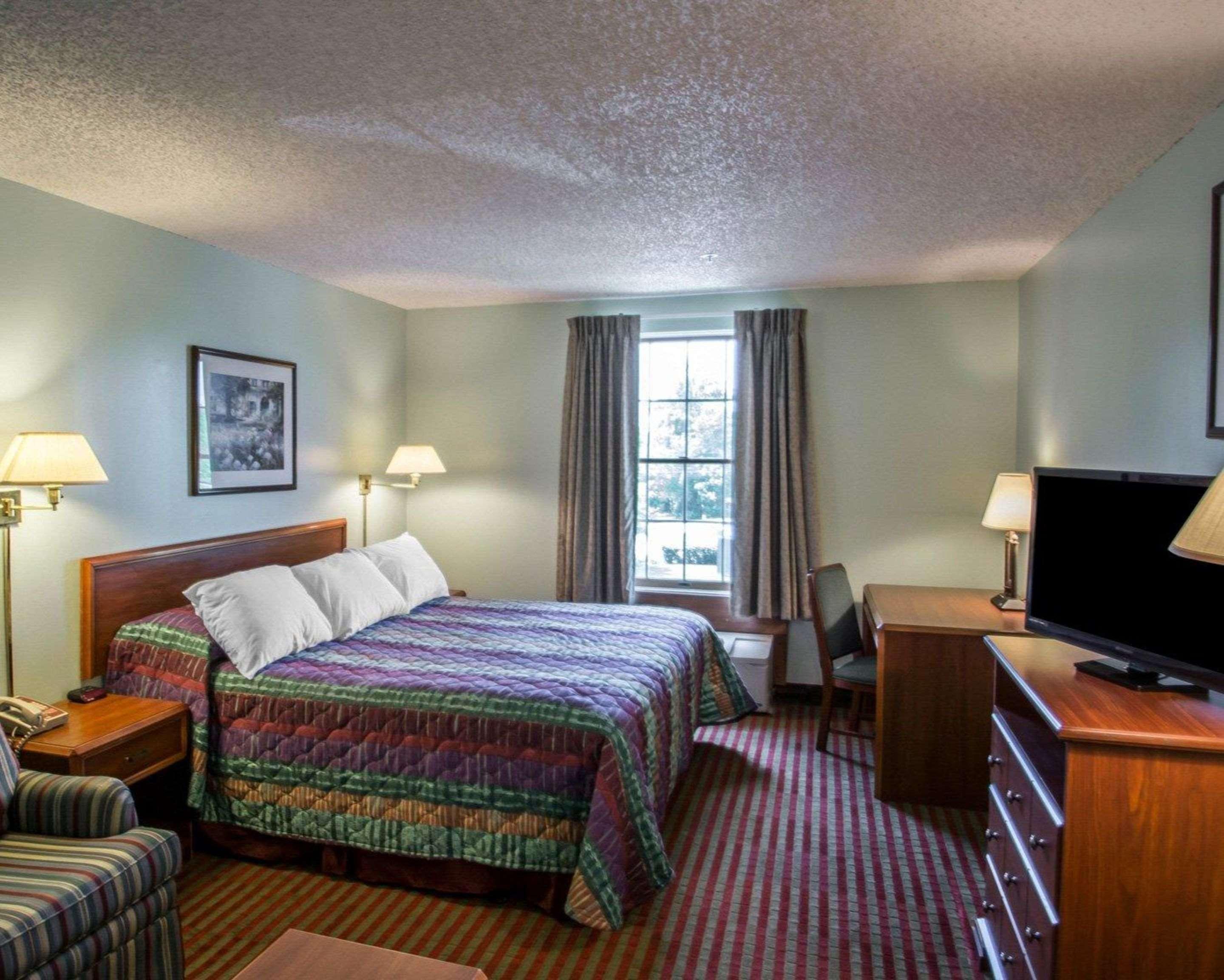 Rodeway Inn Lakeville Dış mekan fotoğraf