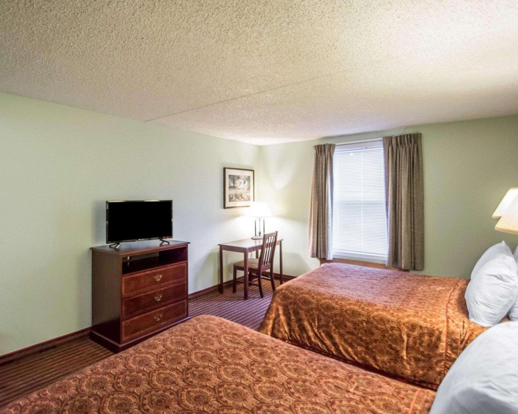 Rodeway Inn Lakeville Dış mekan fotoğraf