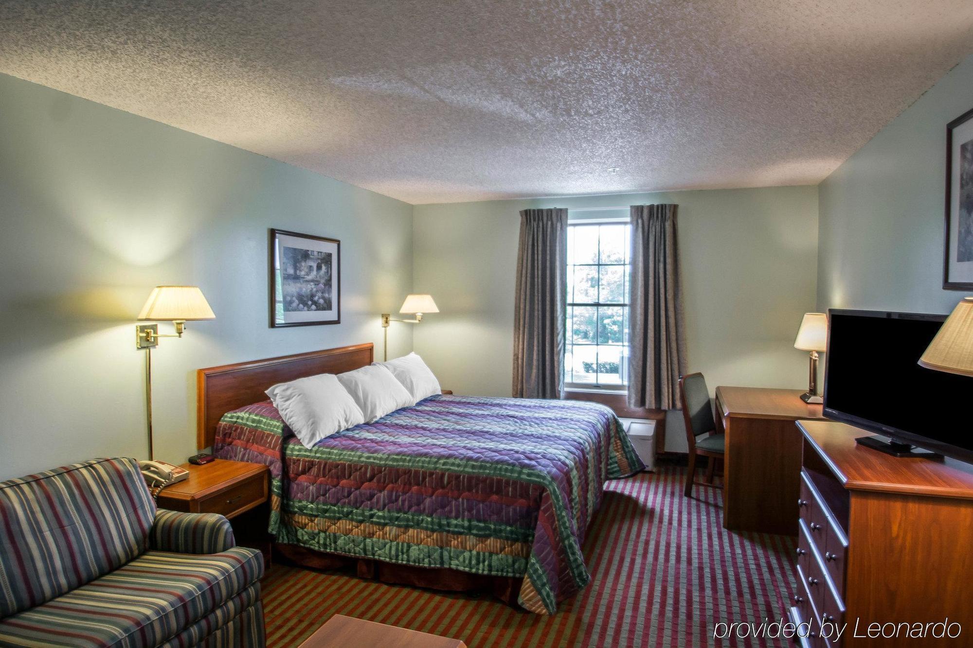 Rodeway Inn Lakeville Dış mekan fotoğraf